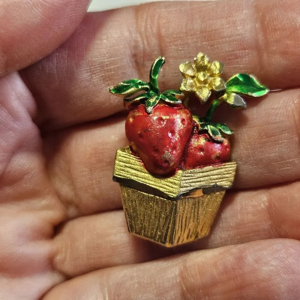 Vintage Gold Tone Red And Green Strawberry Pint Brooch